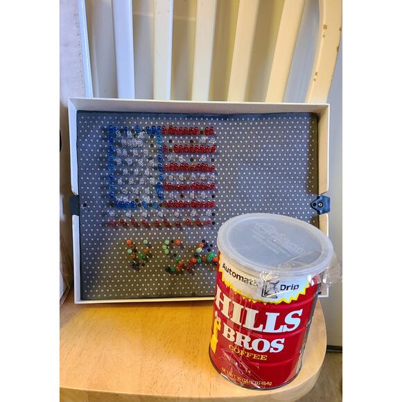 vintage retro  1981 Lite-Brite Milton Bradley with Pegs in Box Tested - Picture 2 of 5